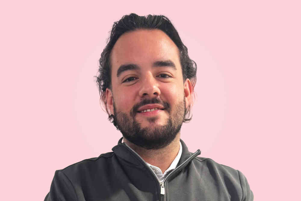 Taylor Mc Sweeney pink 1