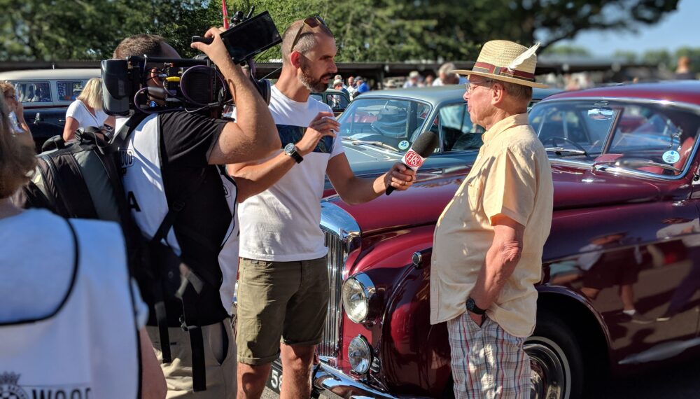 00100D Portrait 00100 Burst20180805091123463 Cover