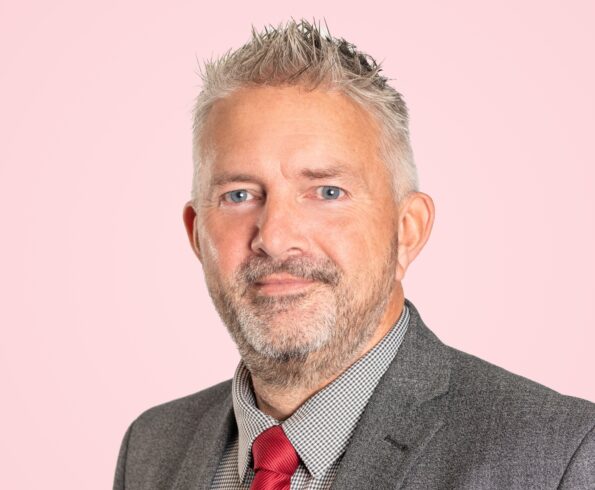 ERS Headshots 23 101938 PINK 1